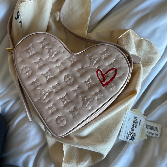 Louis Vuitton Handbags - Louis Vuitton heart bag hard to get